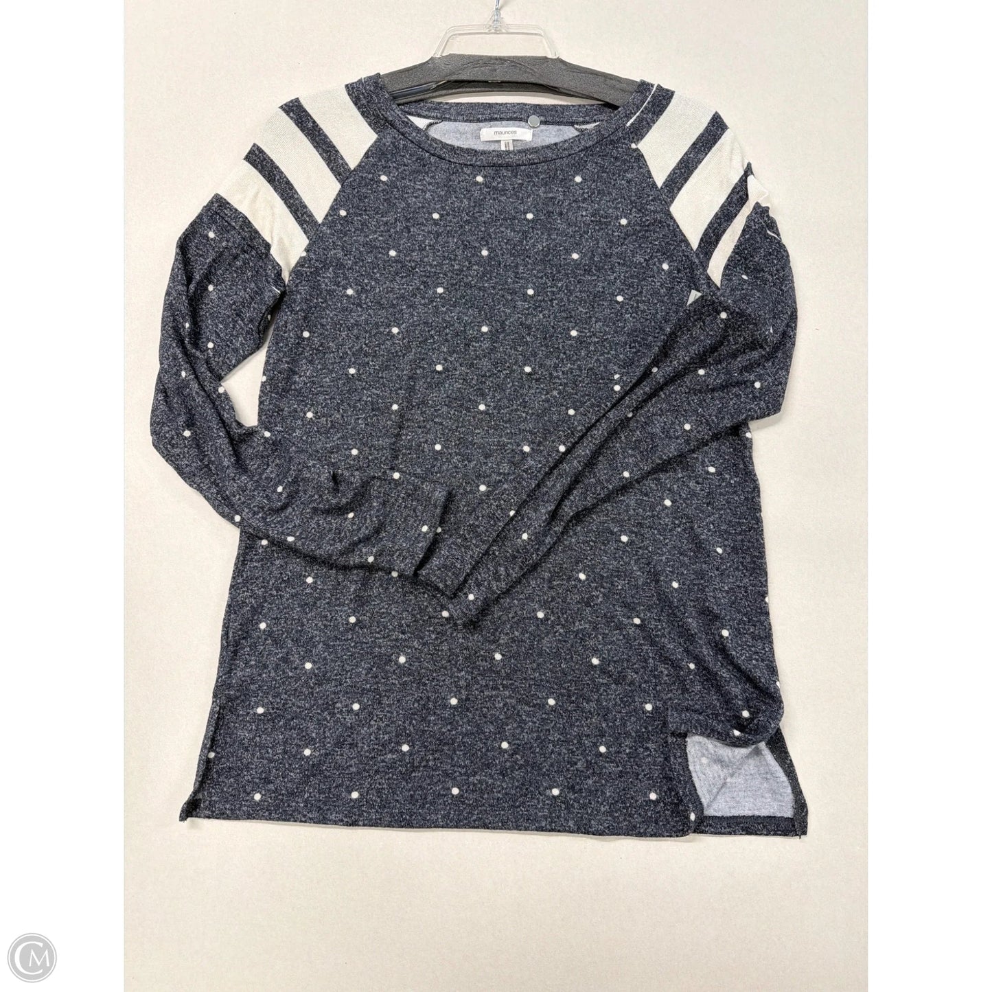 Top Long Sleeve By Maurices In Grey, Size: S