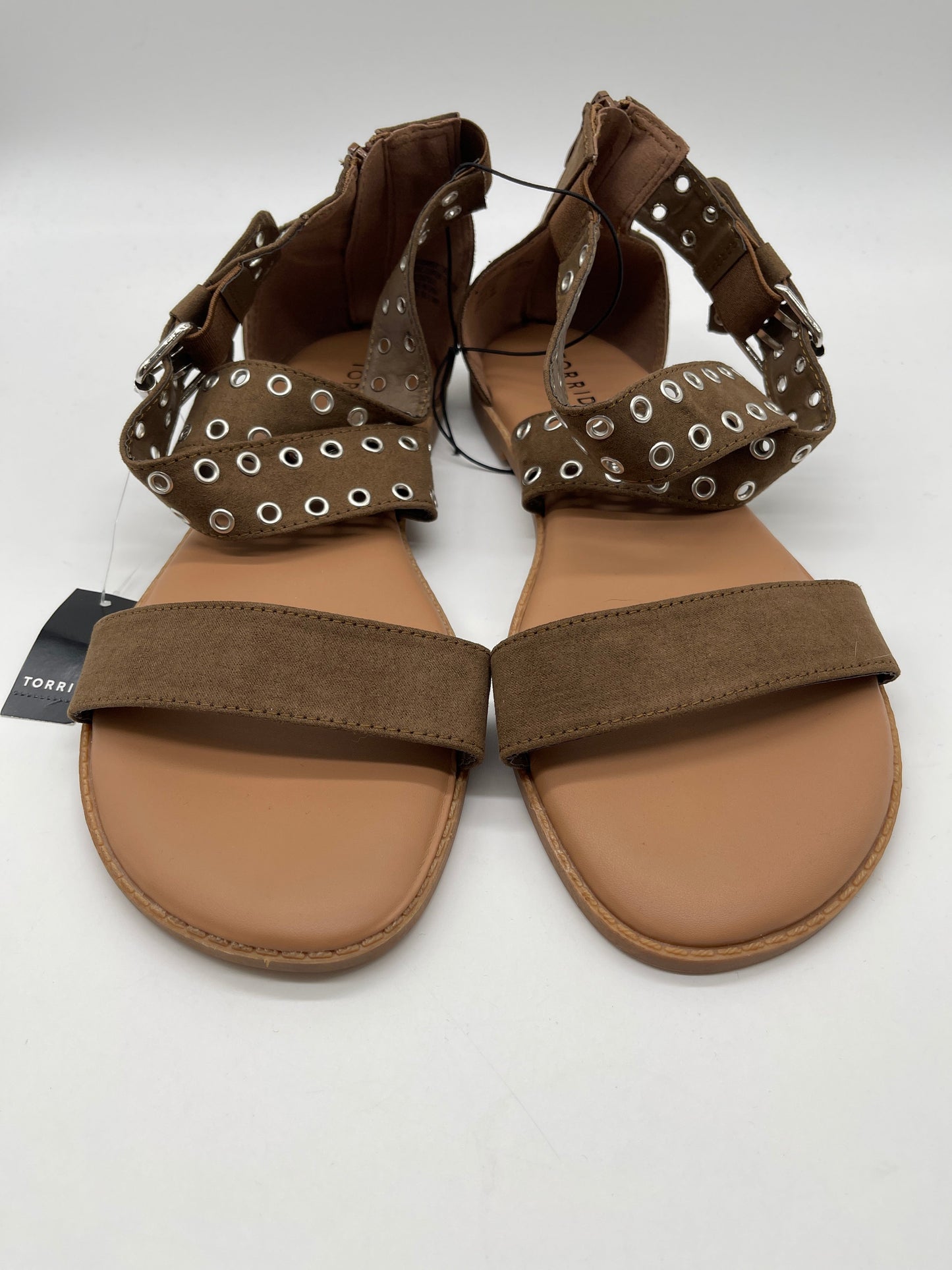 Brown Sandals Flats Torrid, Size 9.5