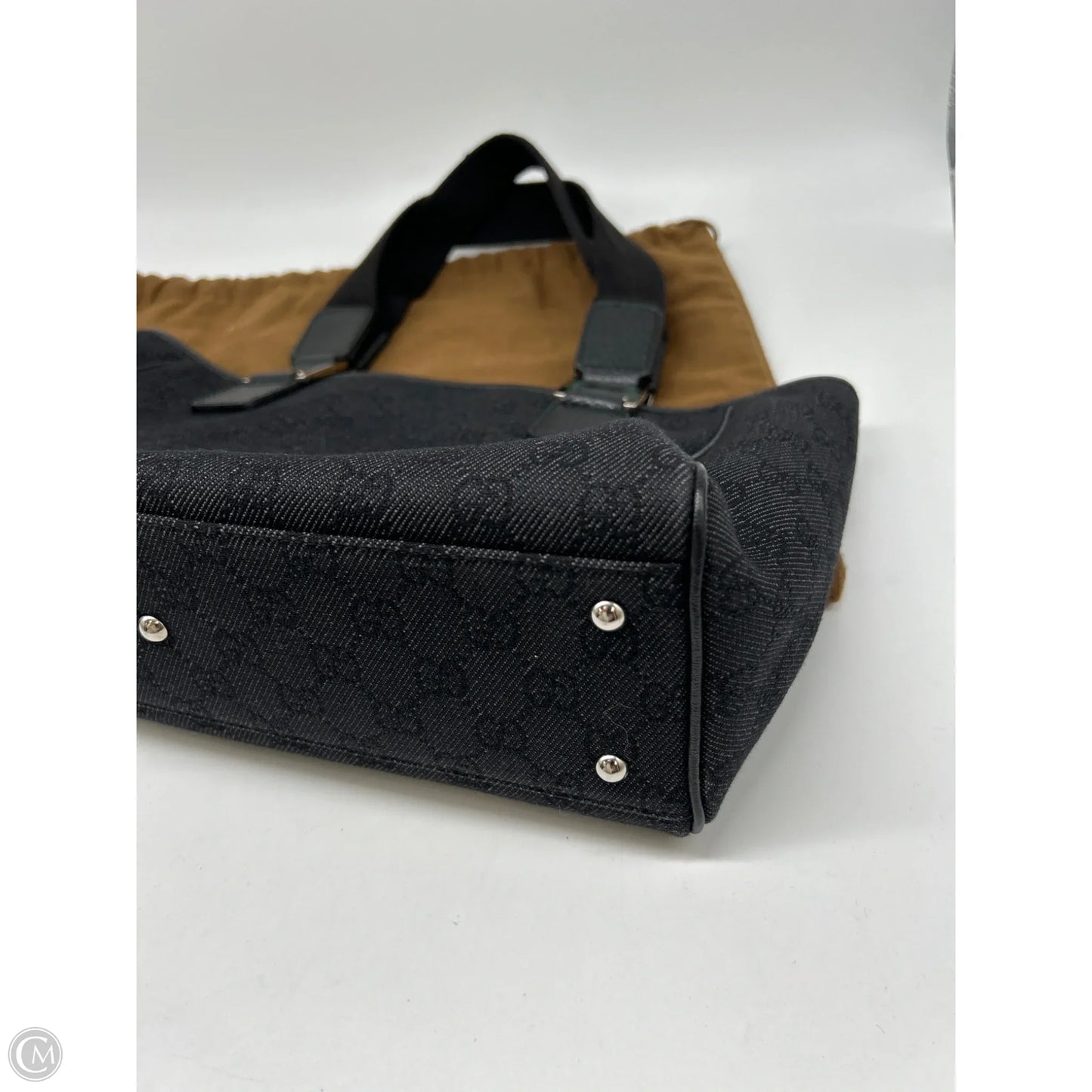 Handbag Luxury Designer By Gucci, Size: Medium