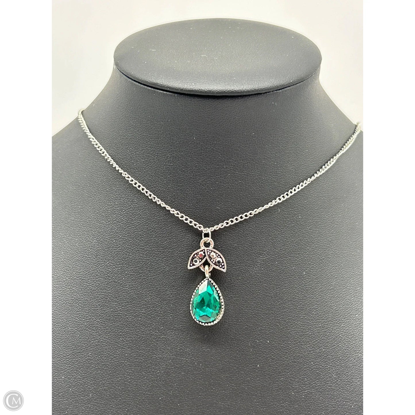 Necklace Pendant By Clothes Mentor, Size: 0