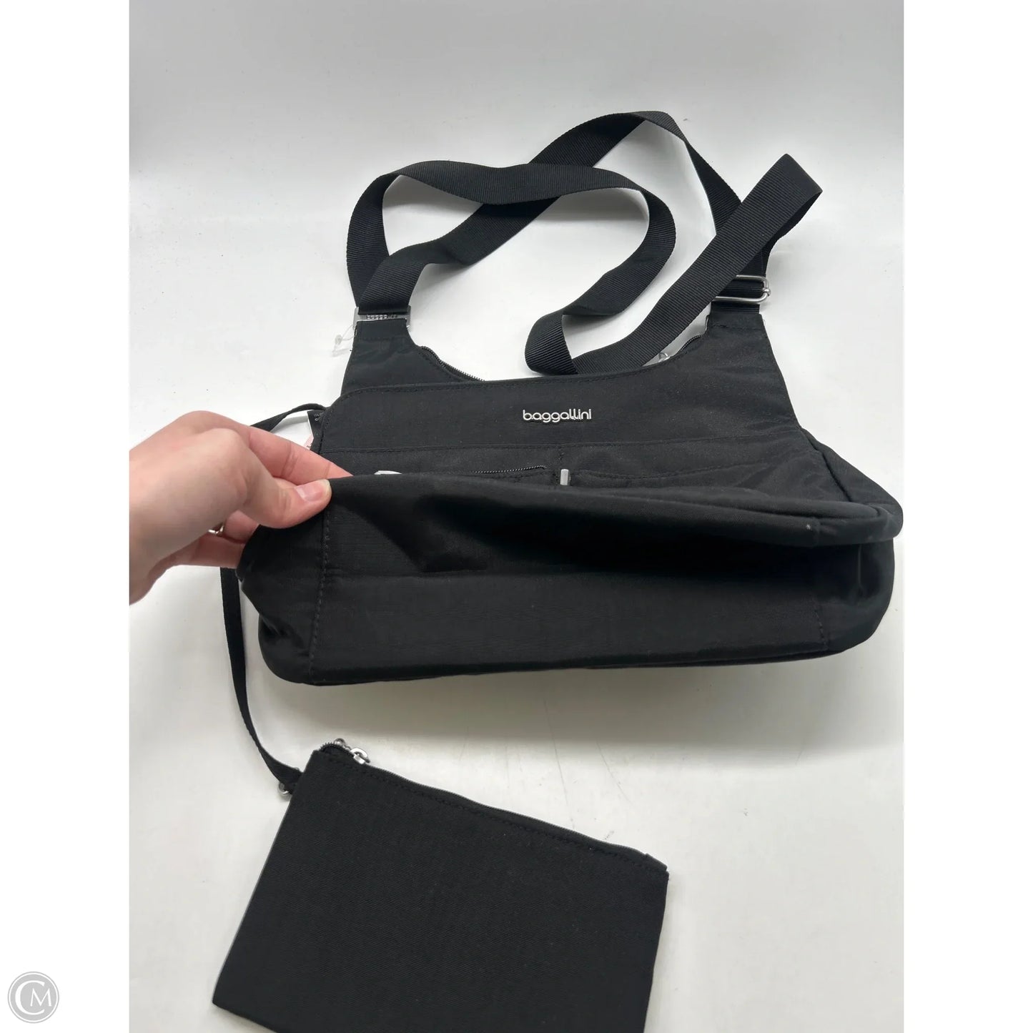 Handbag By Baggallini, Size: Medium