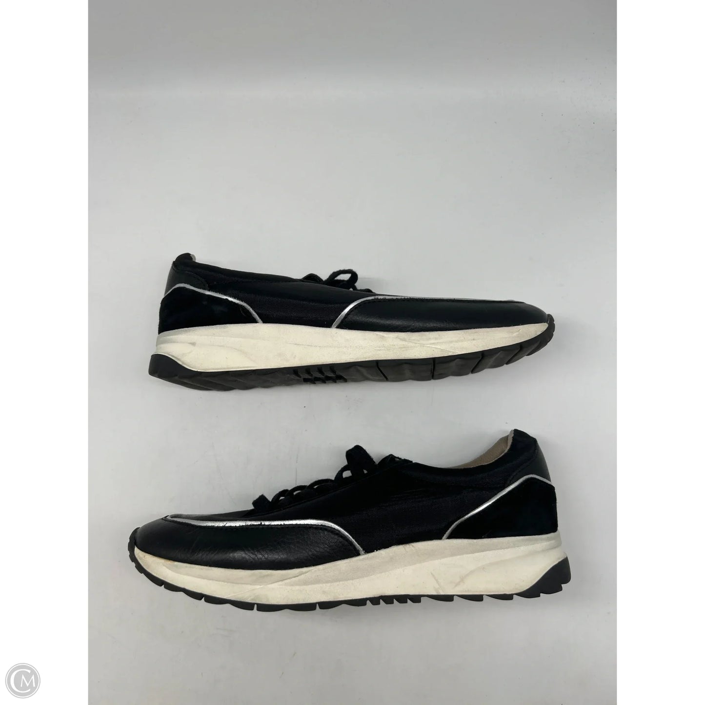 Shoes Sneakers By Naturalizer In Black, Size: 11
