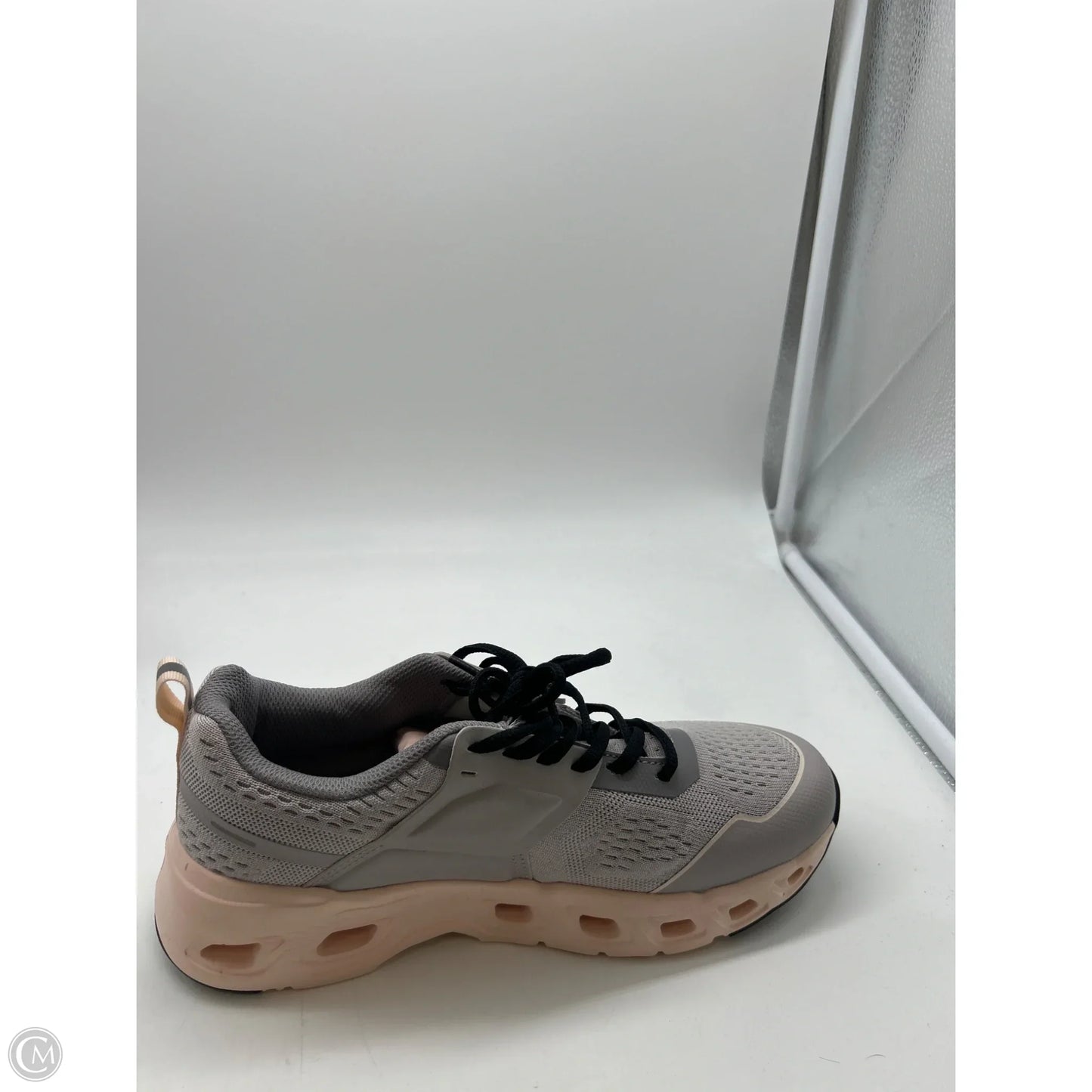 Shoes Athletic By Crane In Grey & Pink, Size: 9