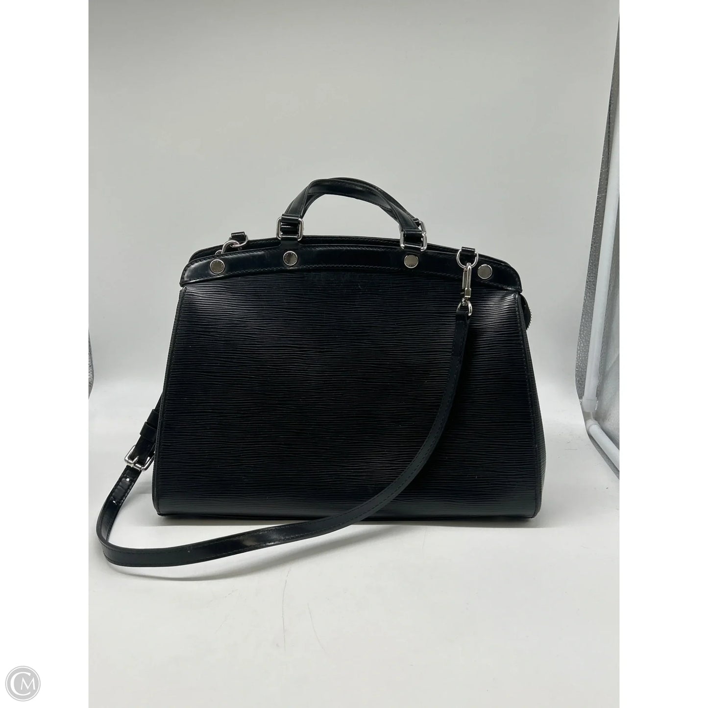 Handbag Luxury Designer By Louis Vuitton, Size: Medium
