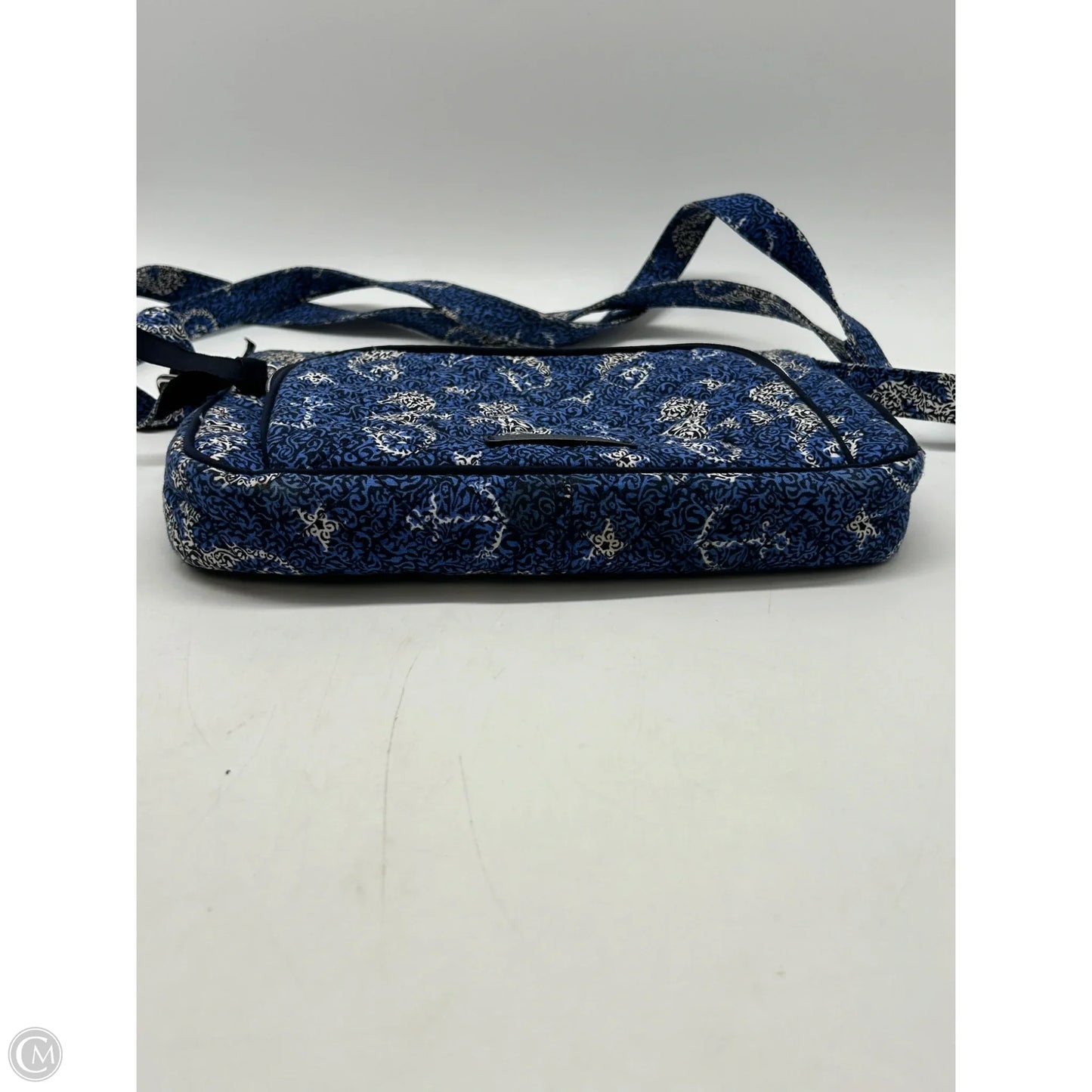 Handbag By Vera Bradley, Size: Medium