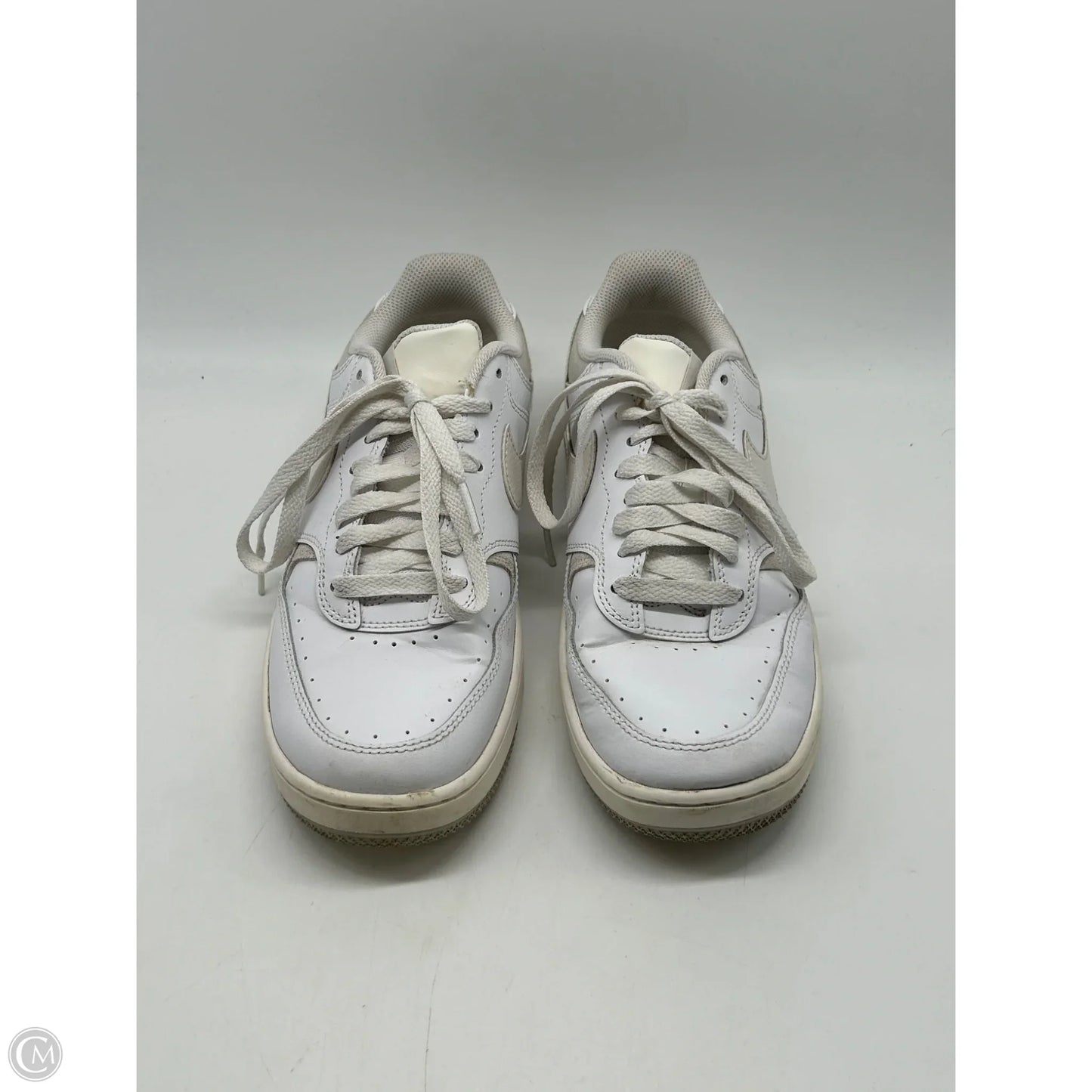 Shoes Sneakers By Nike In White, Size: 8.5
