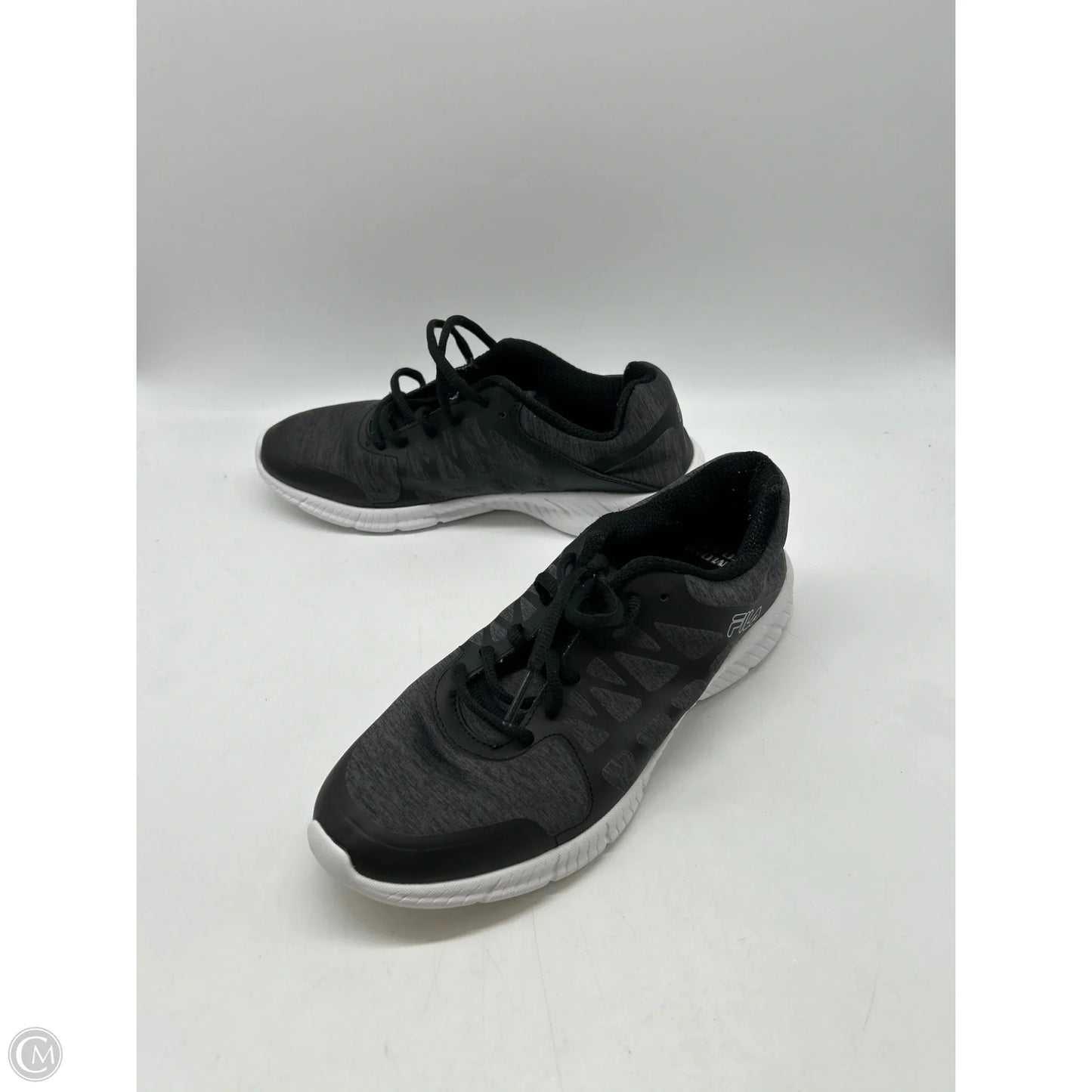 Shoes Sneakers By Fila In Grey, Size: 9