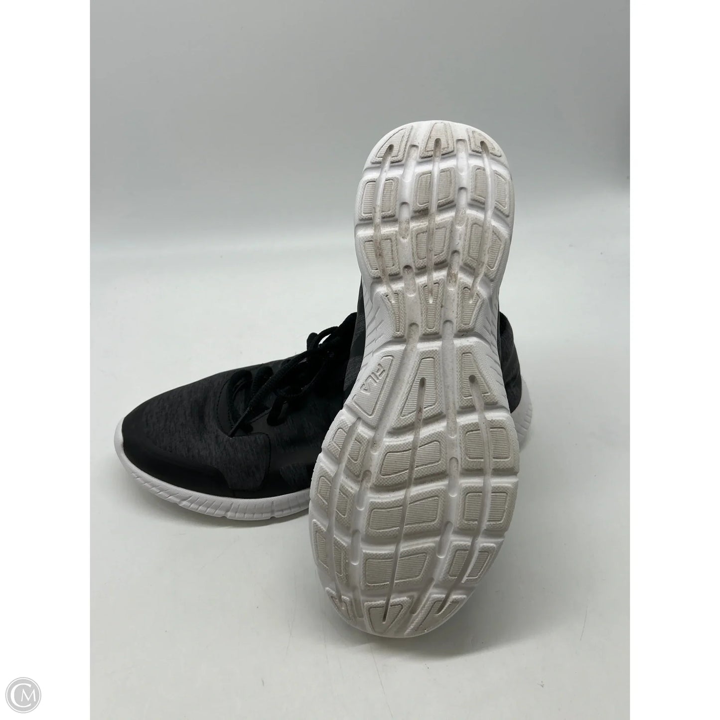 Shoes Sneakers By Fila In Grey, Size: 9