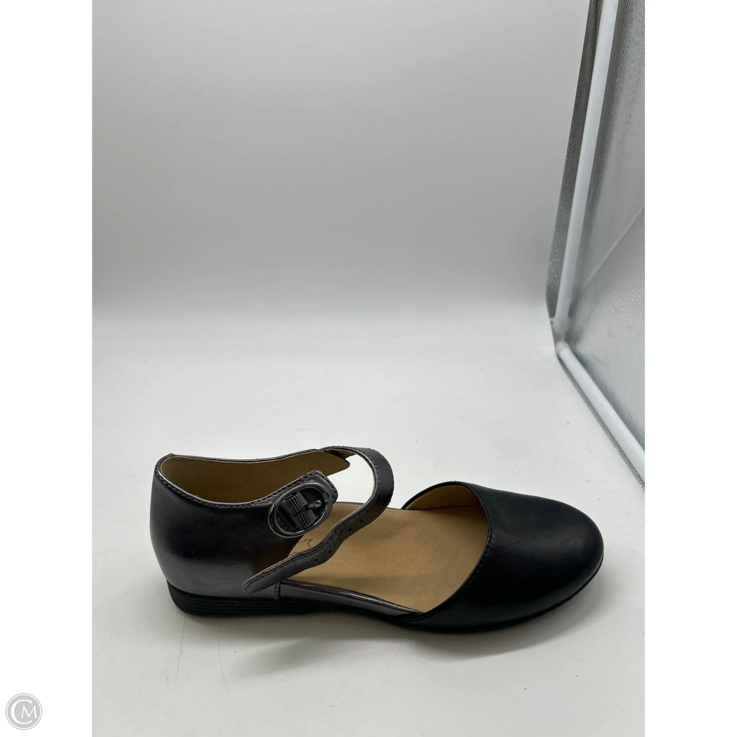 Shoes Flats By Dansko In Black & Silver, Size: 7.5