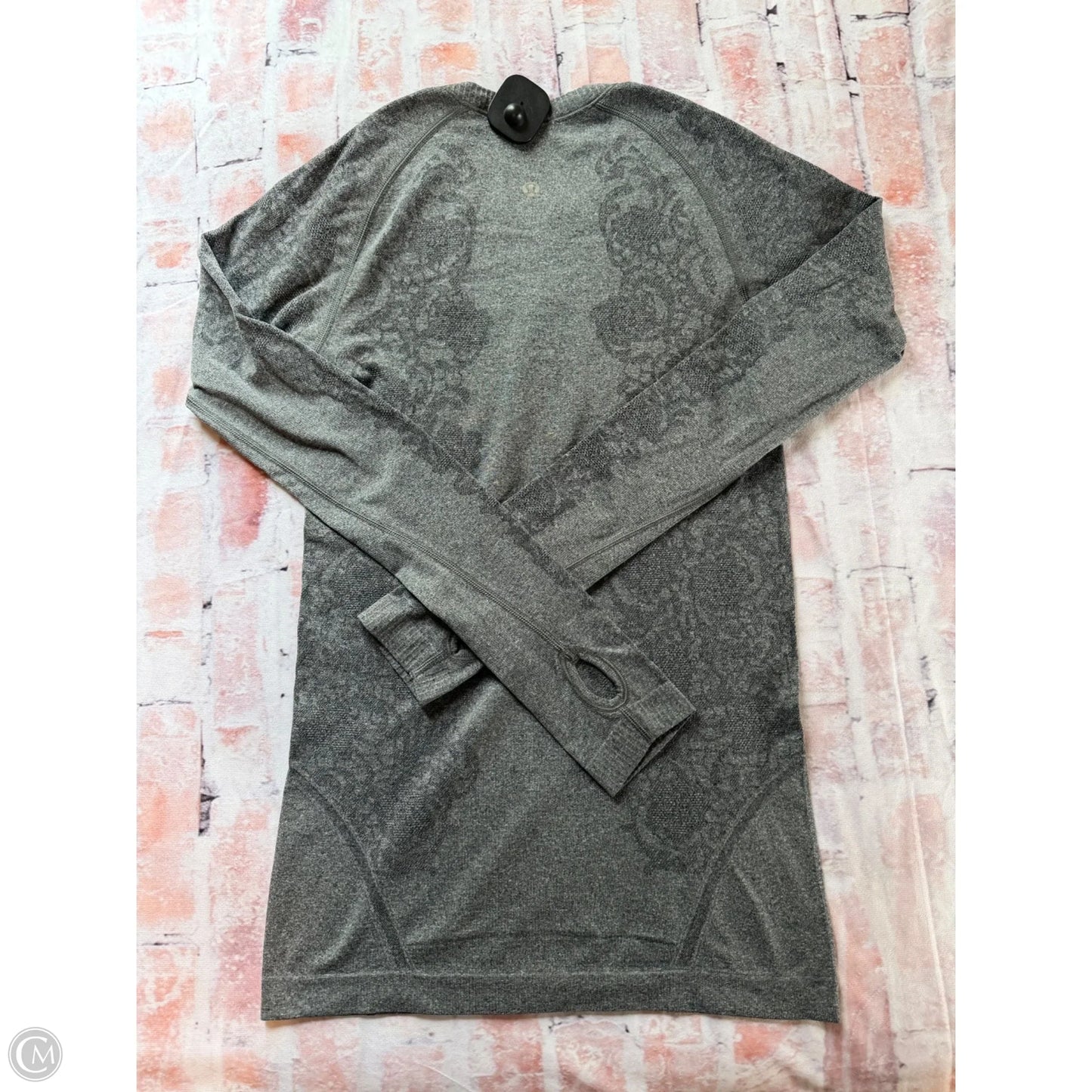 Athletic Top Long Sleeve Crewneck By Lululemon In Grey, Size: 6