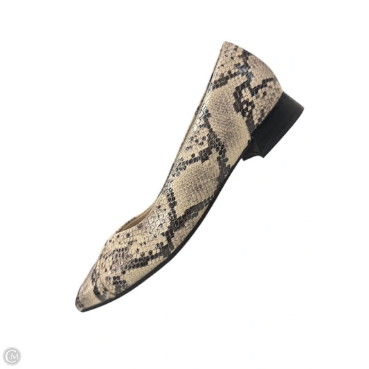 Shoes Flats By Clarks In Animal Print, Size: 8.5