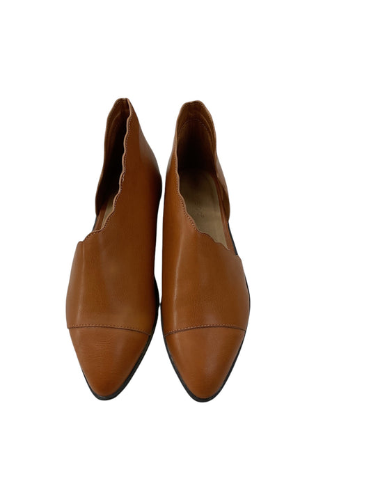 Shoes Flats By Bamboo In Brown, Size: 6.5