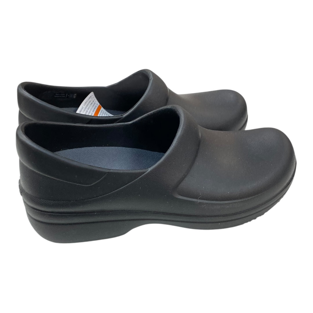 Shoes Heels Block By Crocs In Black, Size: 9