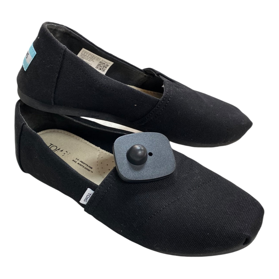 Shoes Flats By Toms In Black, Size: 6