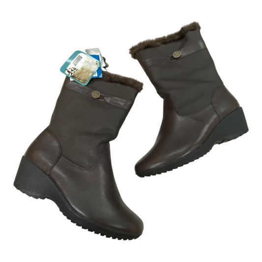 Boots Snow By Khombu In Brown, Size: 11