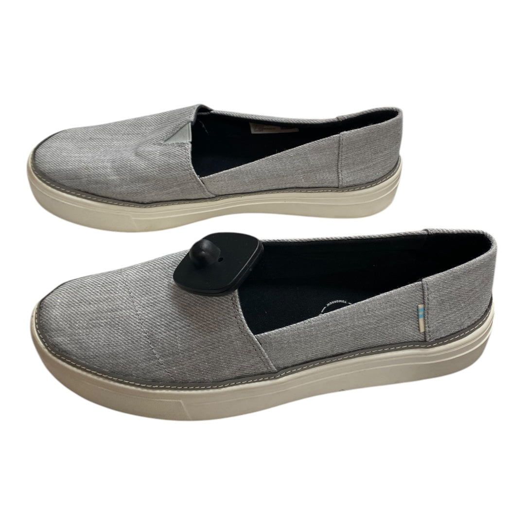 Shoes Flats By Toms In Grey, Size: 7.5