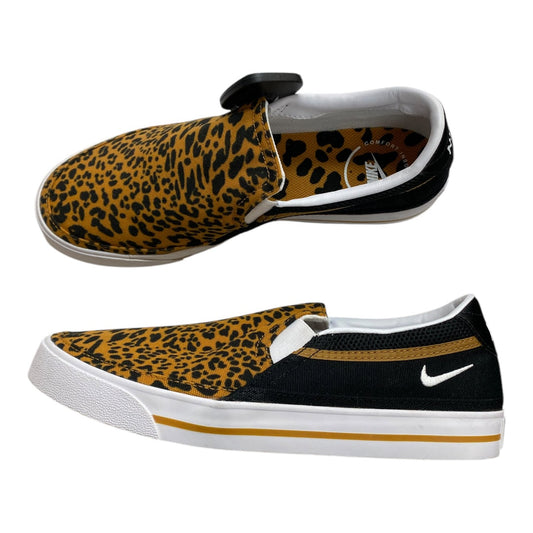 Shoes Flats By Nike In Animal Print, Size: 8