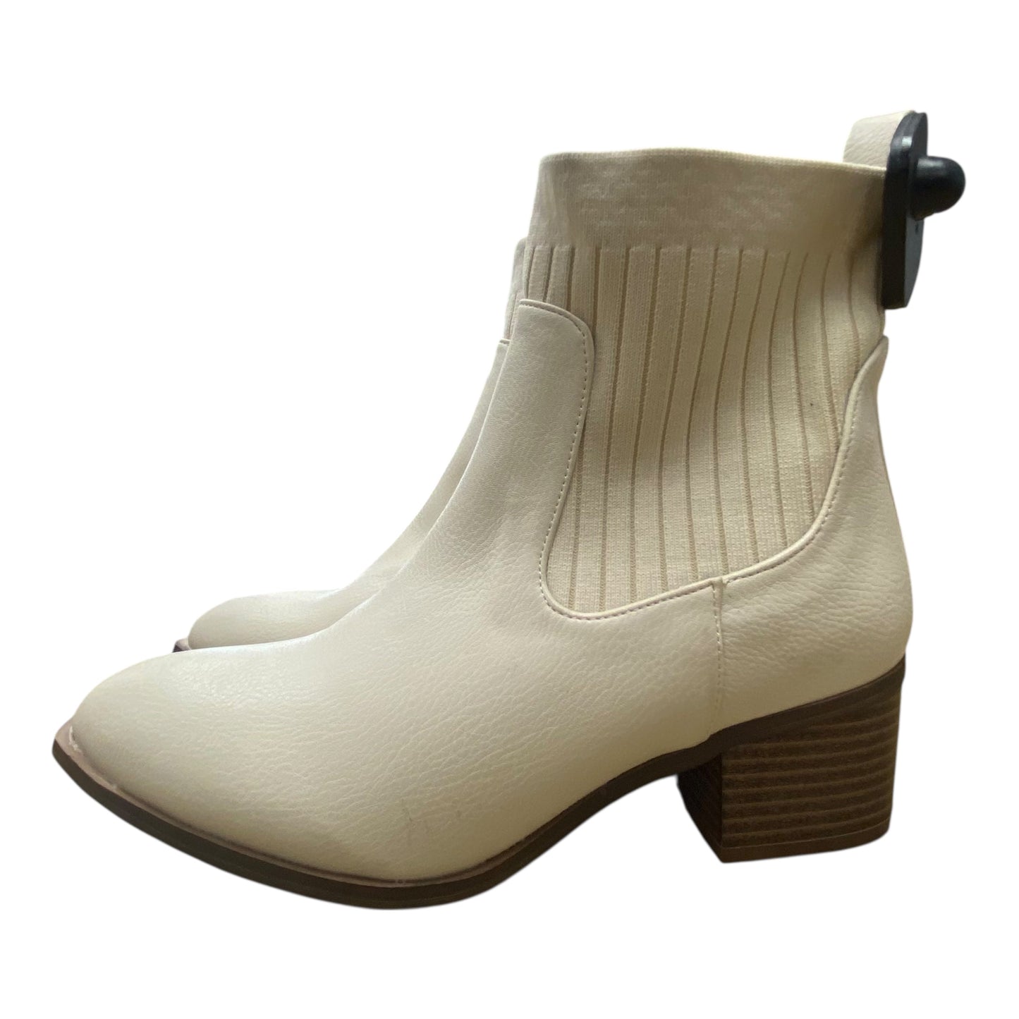 Boots Ankle Heels By Chinese Laundry In Ivory, Size:7.5