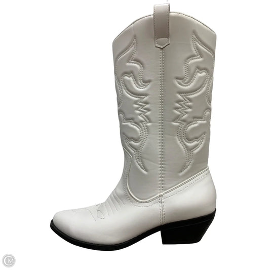 Boots Knee Flats By Soda In White, Size: 11