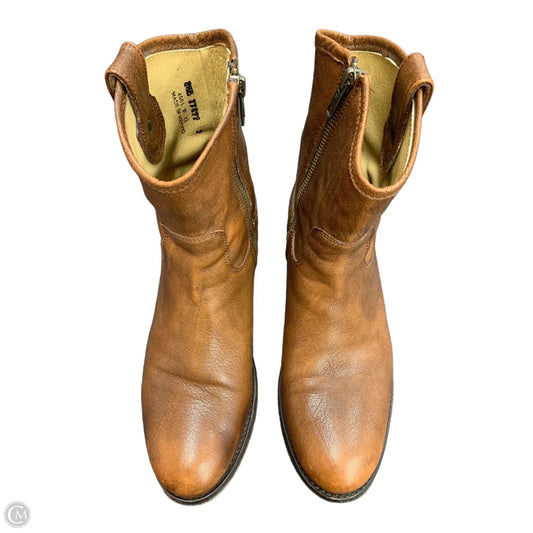 Boots Designer By Frye In Brown, Size: 11