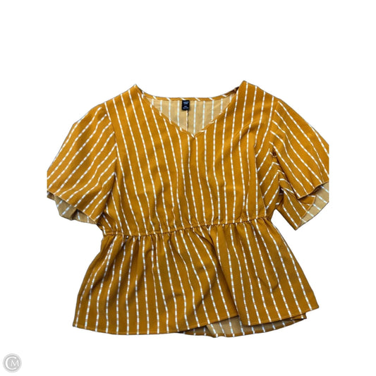 Top Short Sleeve By Shein In Yellow, Size: 3x