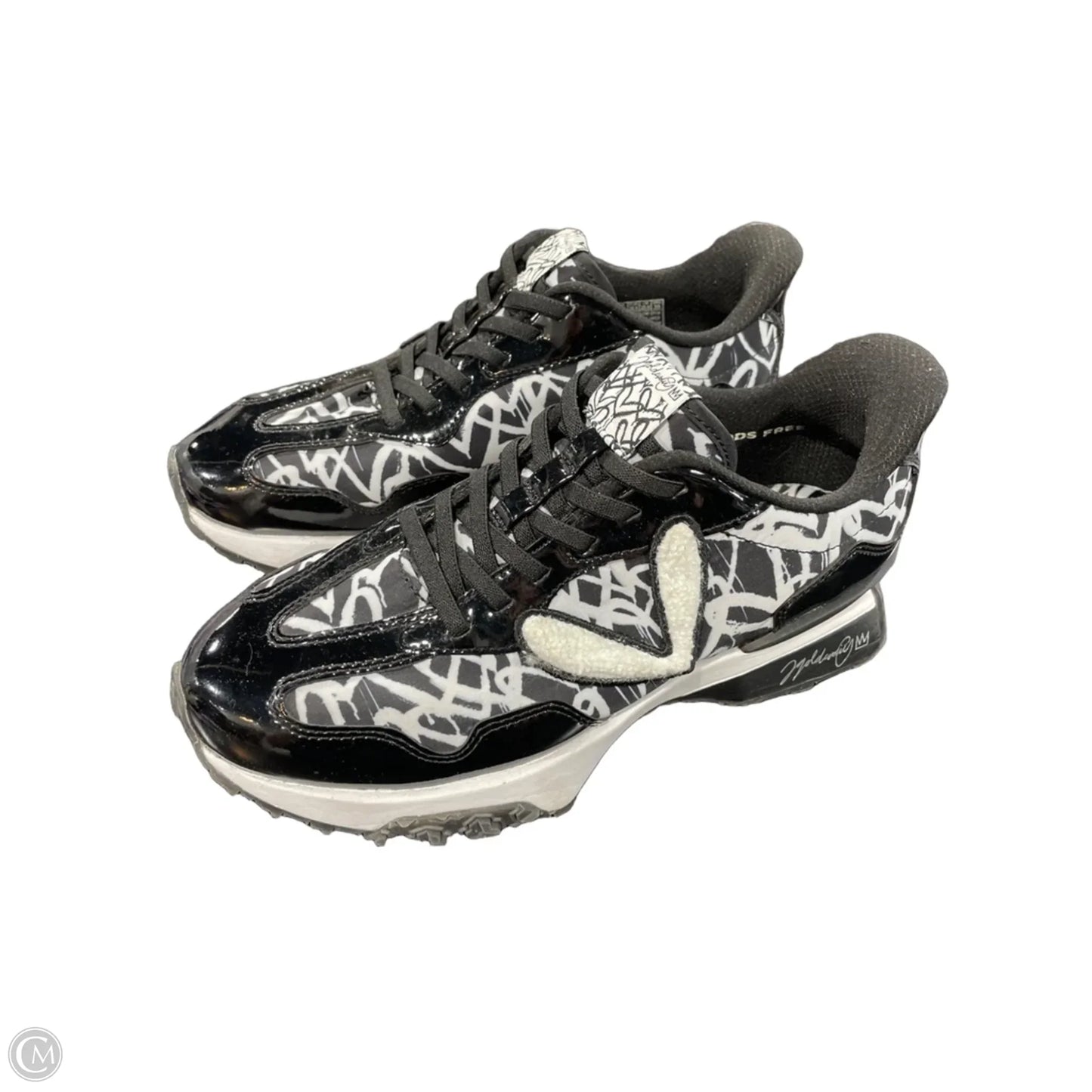 Shoes Sneakers By Skechers In Black & White, Size: 6.5