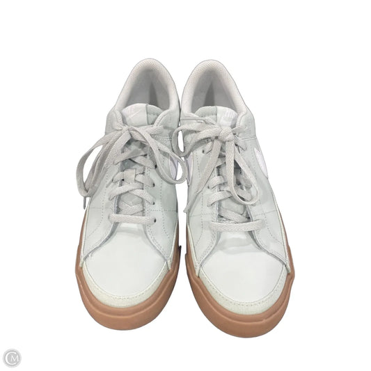 Shoes Sneakers By Nike In Green & White, Size: 6