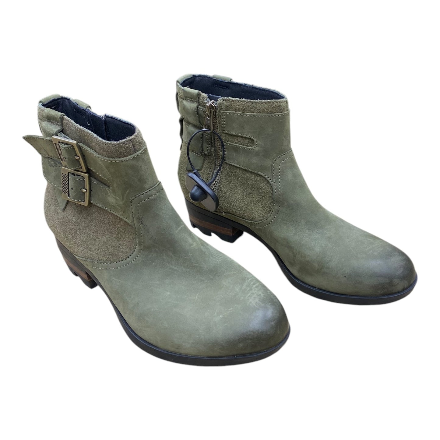 Boots Ankle Flats By Sorel In Green, Size: 8