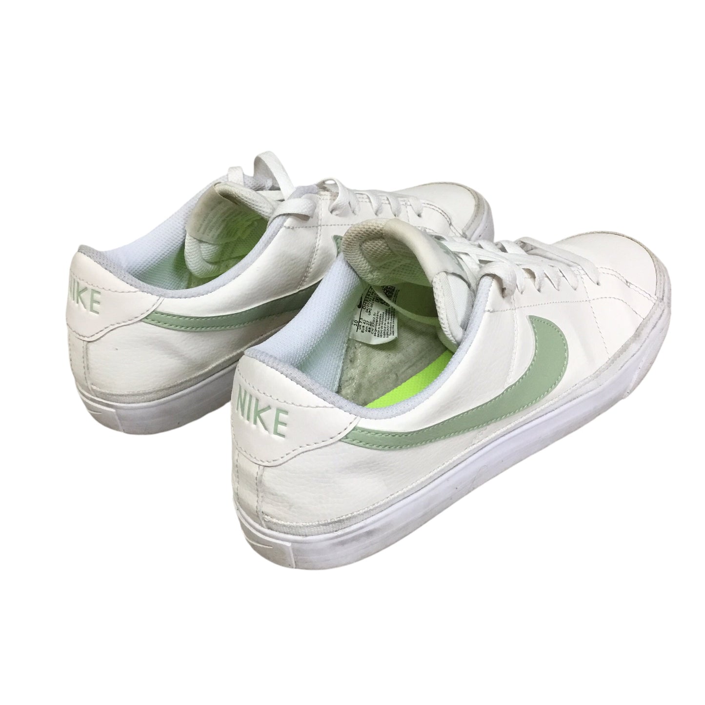 Shoes Sneakers By Nike In Green & White, Size: 10