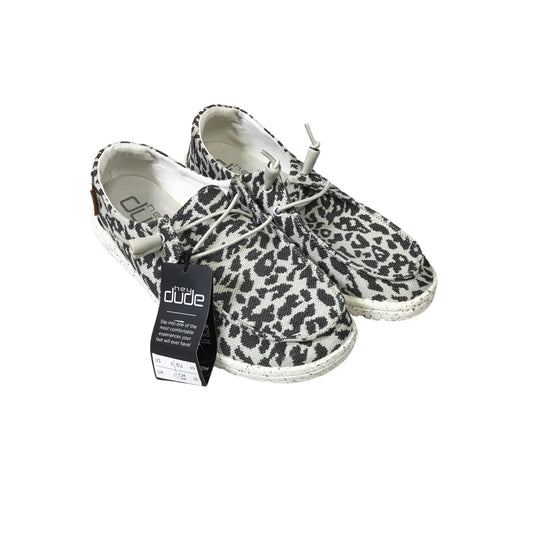 Animal Print Shoes Flats Hey Dude, Size 9
