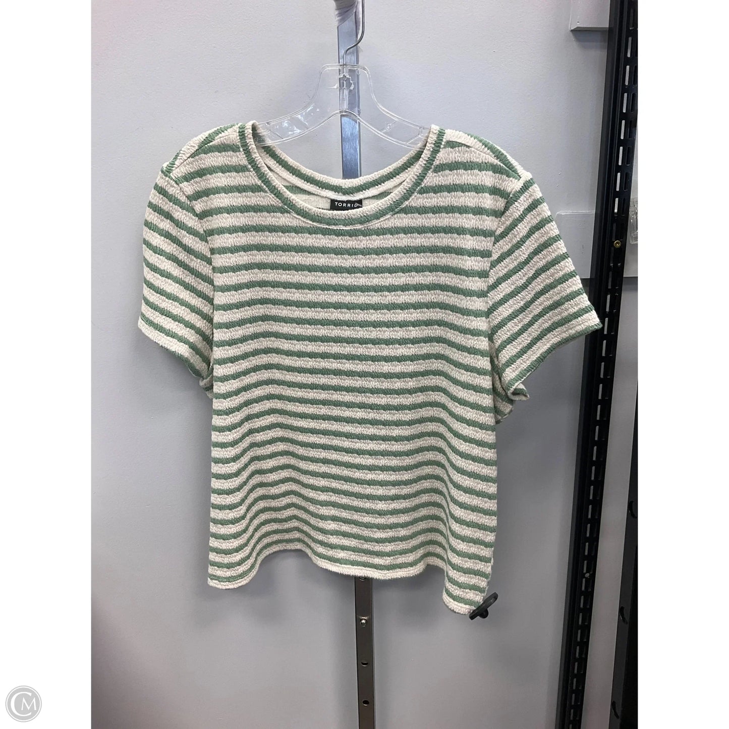 Top Short Sleeve By Torrid In Green & White, Size: 2x