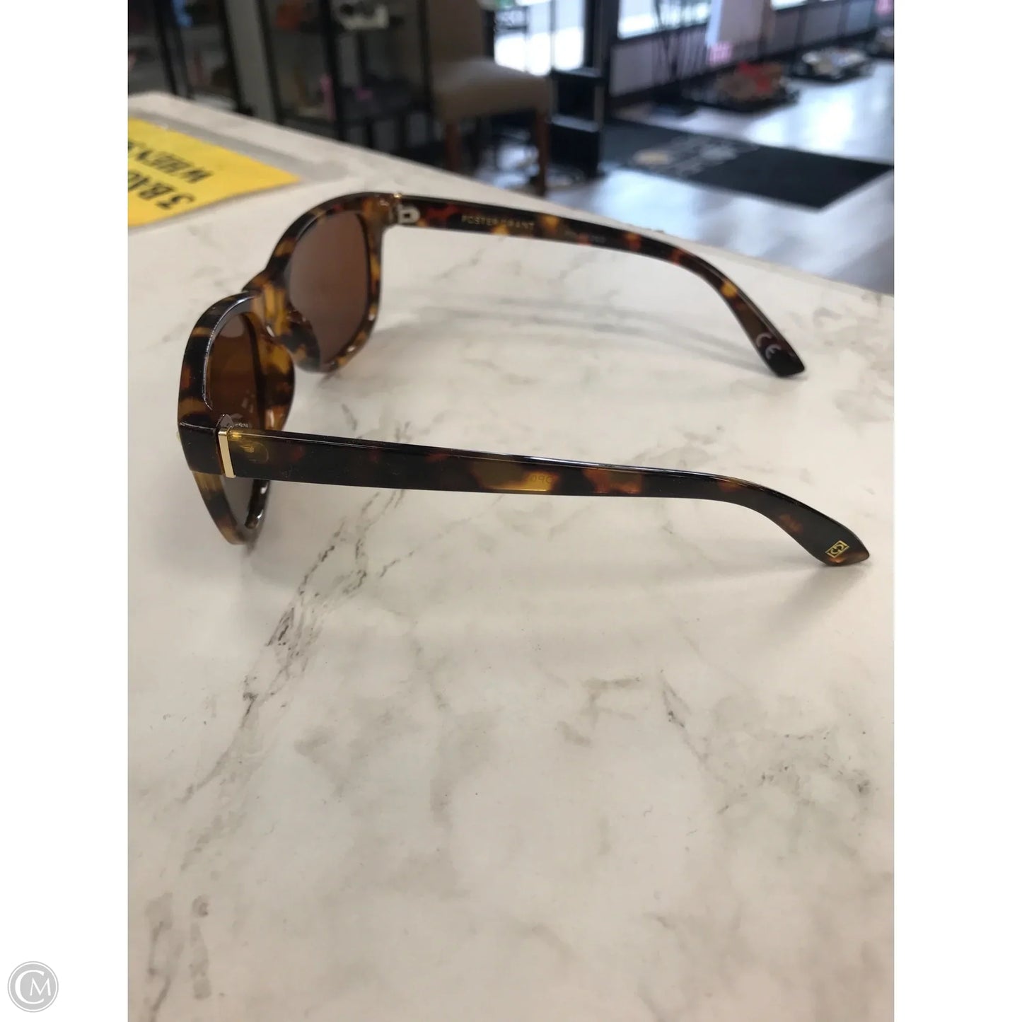 Sunglasses By Clothes Mentor, Size: Medium