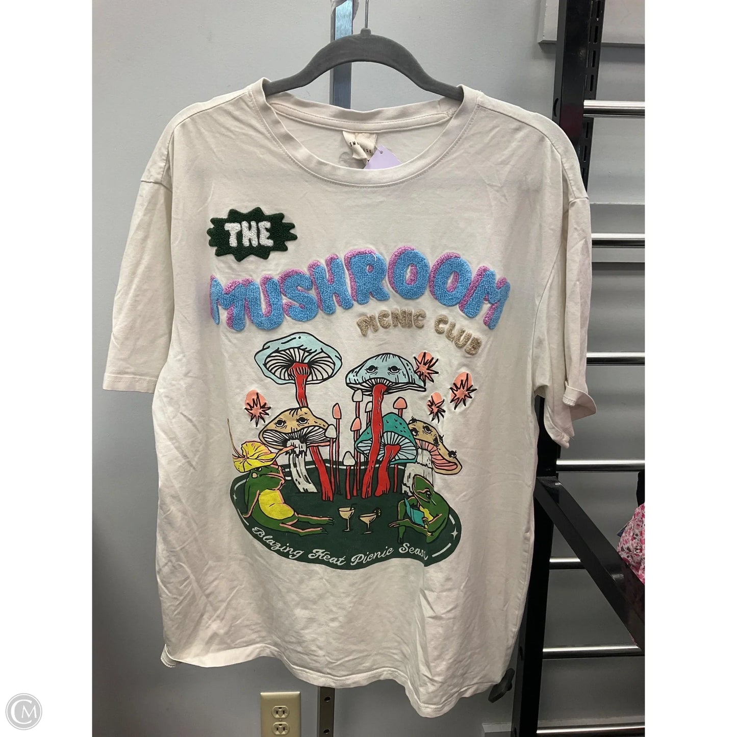 Top Short Sleeve By Clothes Mentor In Cream, Size: Xl