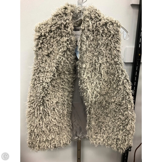 Vest Faux Fur & Sherpa By Bcbgeneration In Grey, Size: M