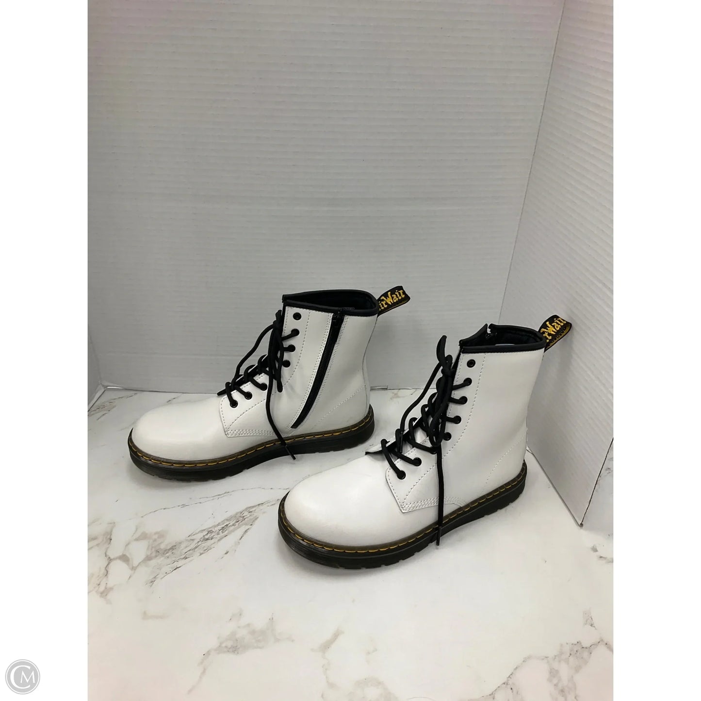 Boots Ankle Flats By Dr Martens In White, Size: 7