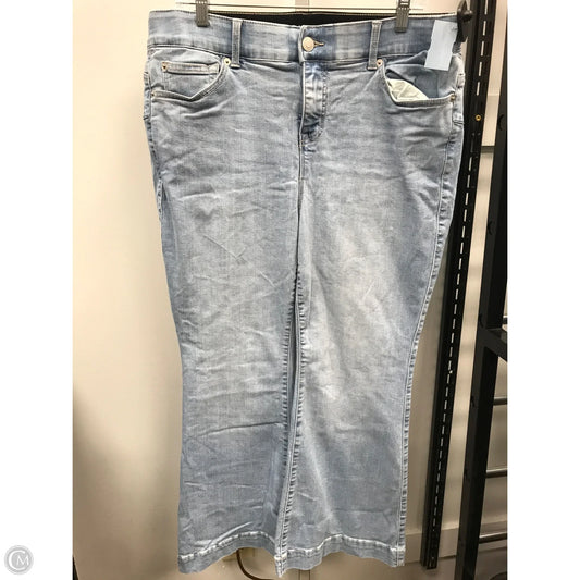 Jeans Flared By Torrid In Blue Denim, Size: 18