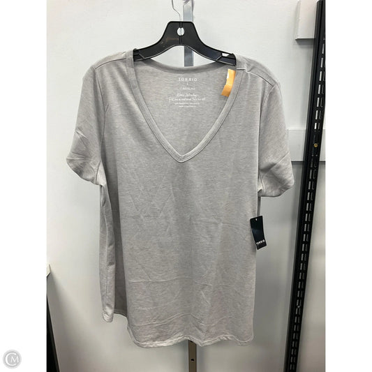 Top Short Sleeve Basic By Torrid In Grey, Size: 1x