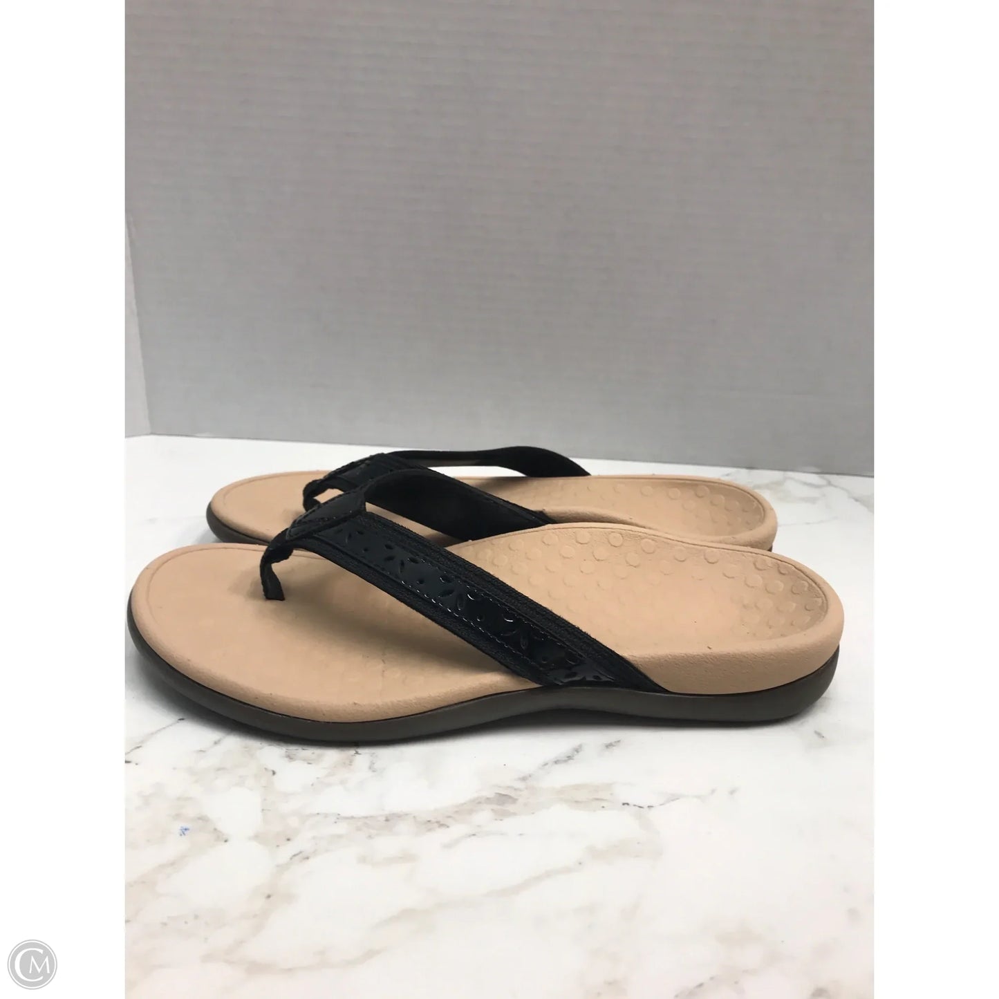 Sandals Flats By Vionic In Black, Size: 7