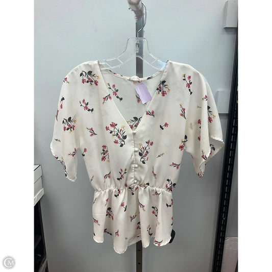 Top Short Sleeve By Sienna Sky In Cream, Size: Xs