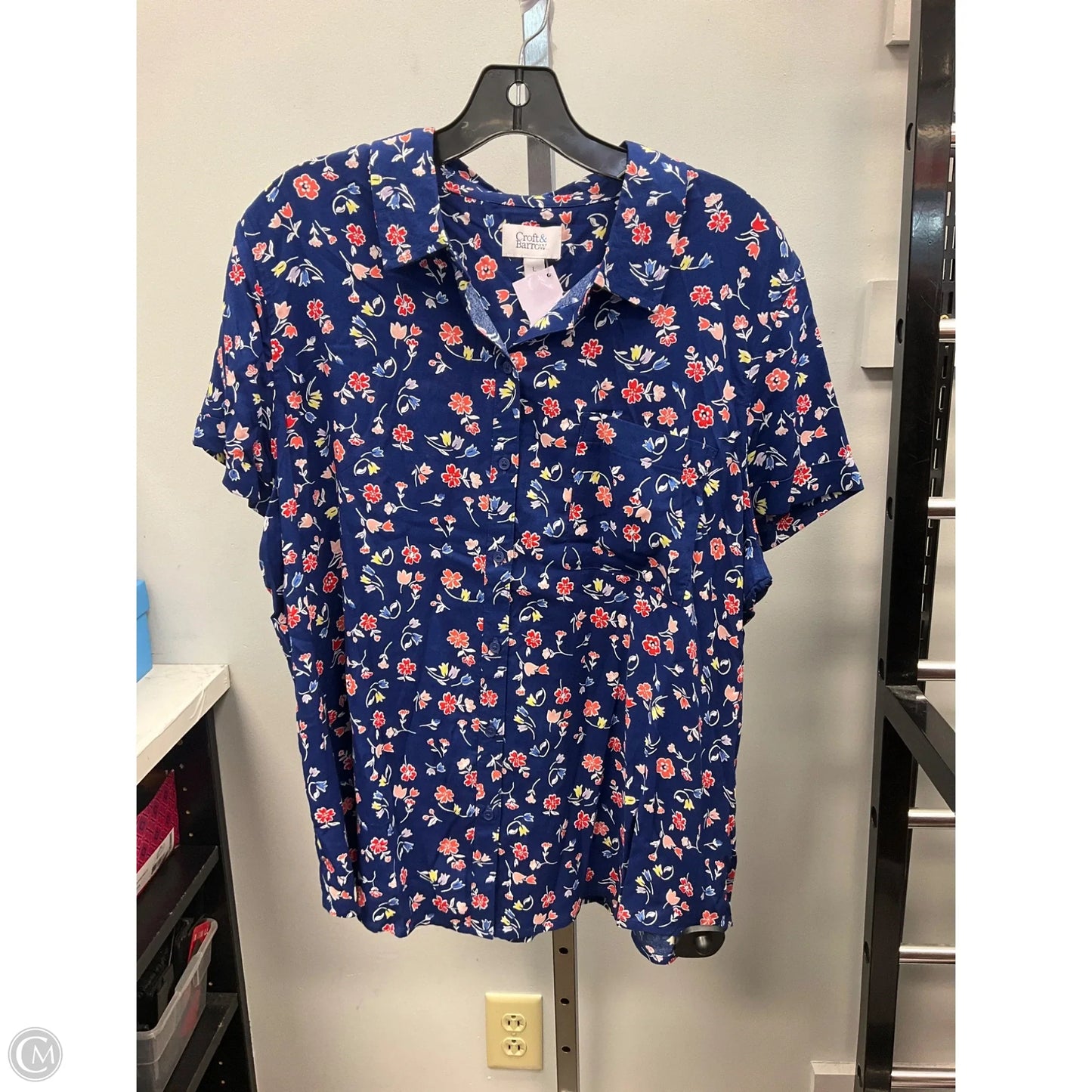 Top Short Sleeve By Croft And Barrow In Floral Print, Size: L