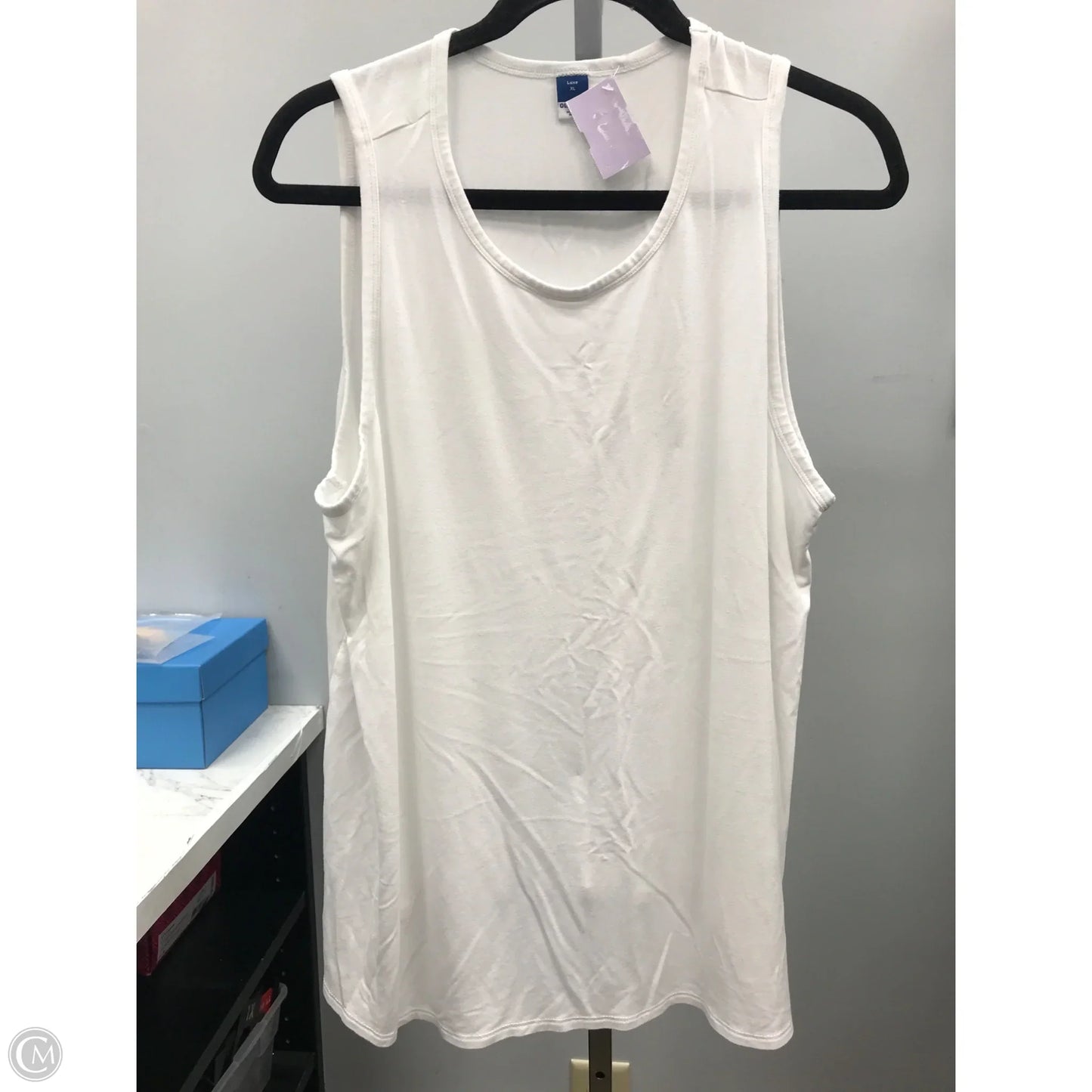 Tank Top By Old Navy In White, Size: Xl
