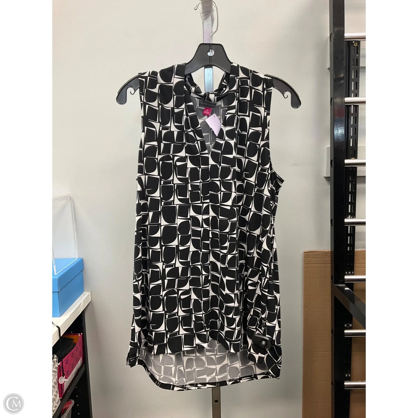 Top Sleeveless By Vince Camuto In Black & White, Size: M