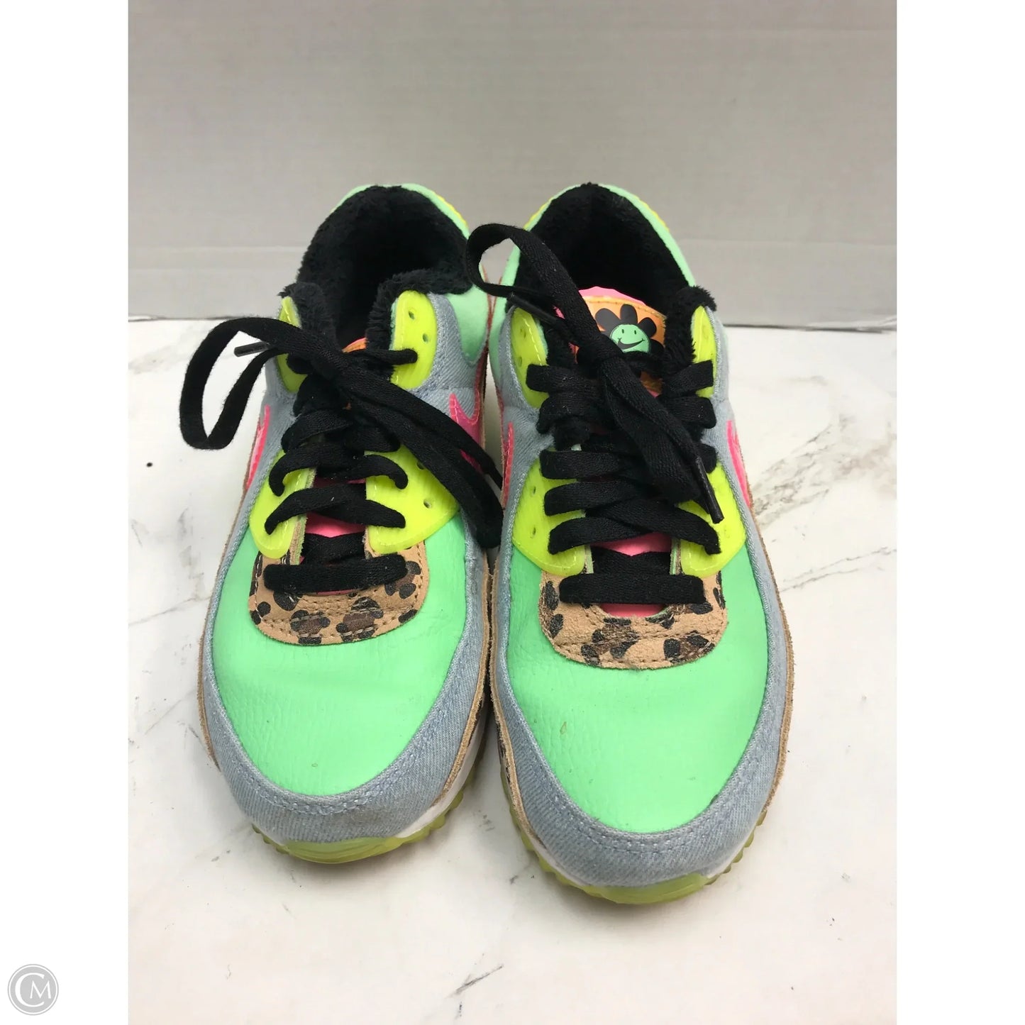 Shoes Sneakers By Nike In Green & Pink, Size: 8.5