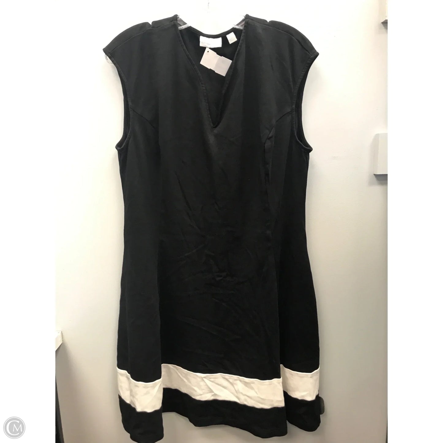 Dress Casual Short By New York And Co In Black & White, Size: Xl