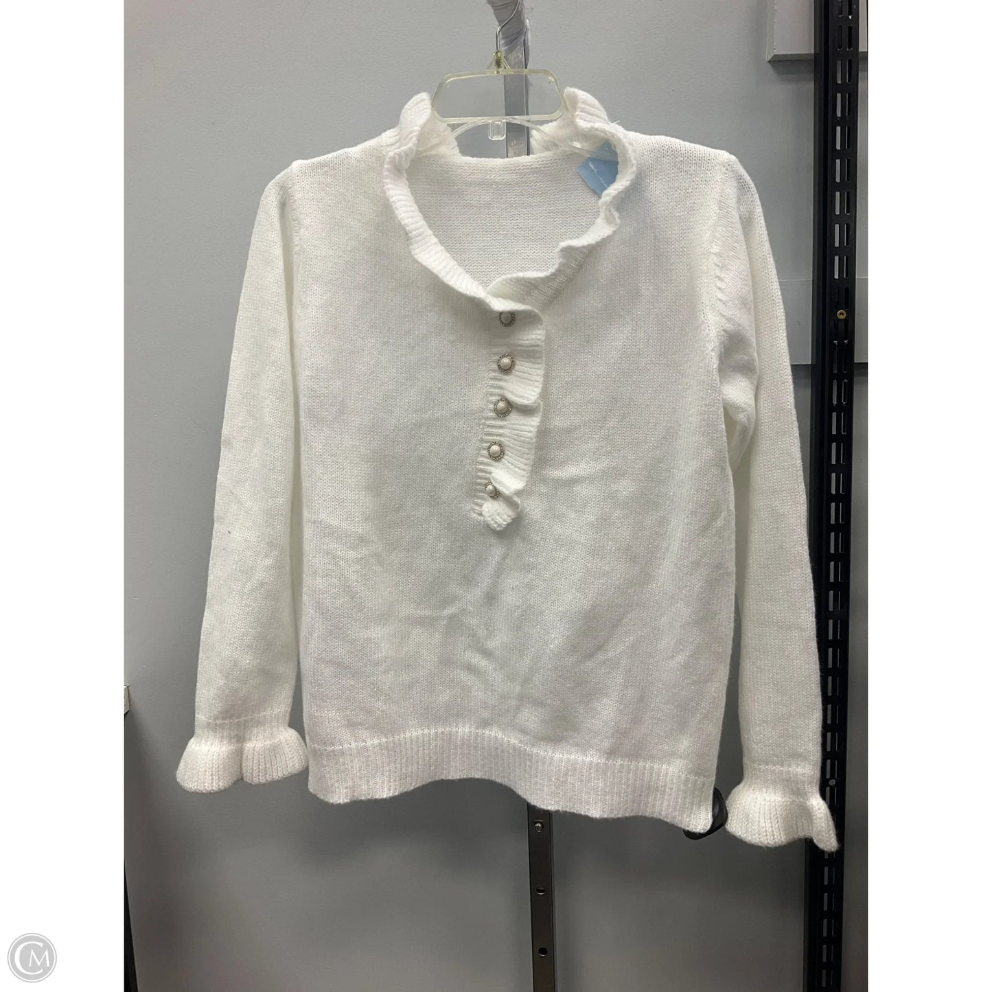 Sweater By Clothes Mentor In White, Size: M