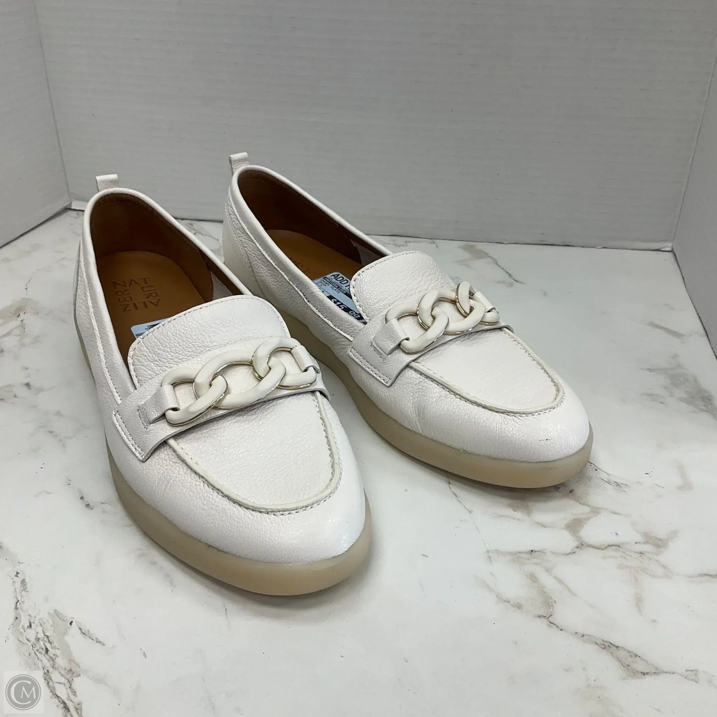 Shoes Flats By Naturalizer In Cream, Size: 10.5