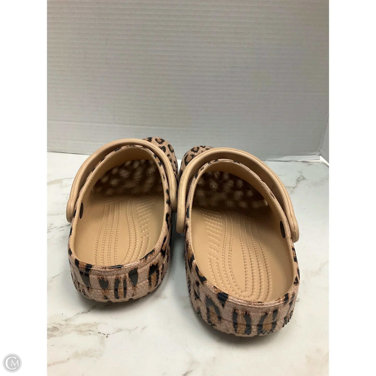 Shoes Flats By Crocs In Animal Print, Size: 9