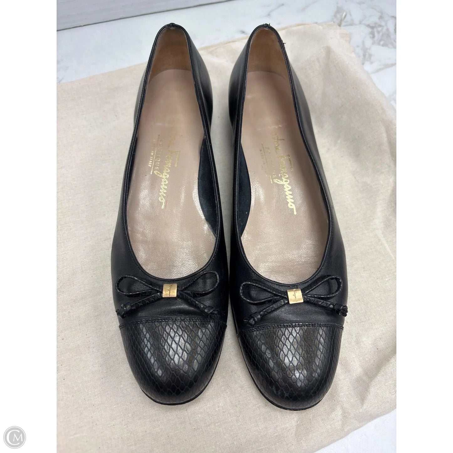 Shoes Luxury Designer By Ferragamo In Black, Size: 6.5