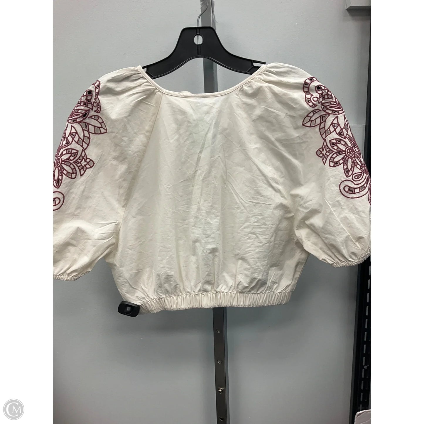 Top Short Sleeve By Universal Thread In Cream, Size: S