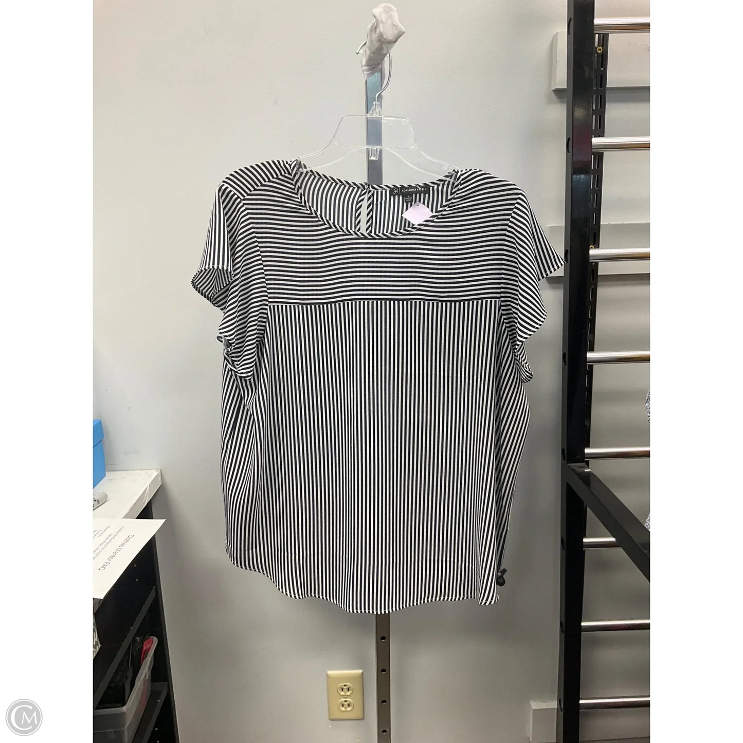Top Short Sleeve By Adrianna Papell In Striped Pattern, Size: L
